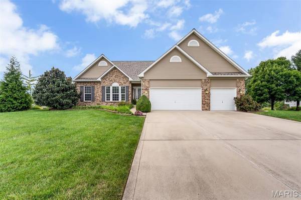 831 Autumn Rise, Columbia, IL 62236