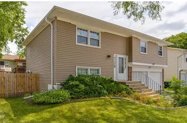 4625 Huntington BLVD, Hoffman Estates, IL 60192