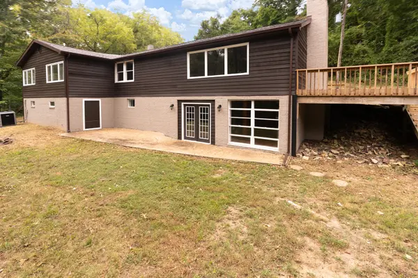 378 Contentment RD, Makanda, IL 62958