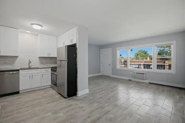 2537 E 83rd ST #206, Chicago, IL 60617