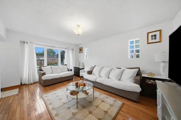 3242 N Oleander AVE, Chicago, IL 60634