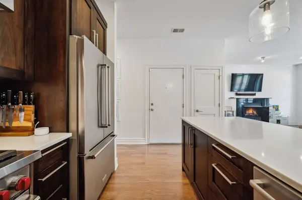 120 N Halsted ST #2, Chicago, IL 60661