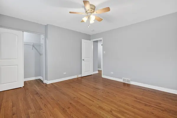 15 S Waiola AVE #6, La Grange, IL 60525
