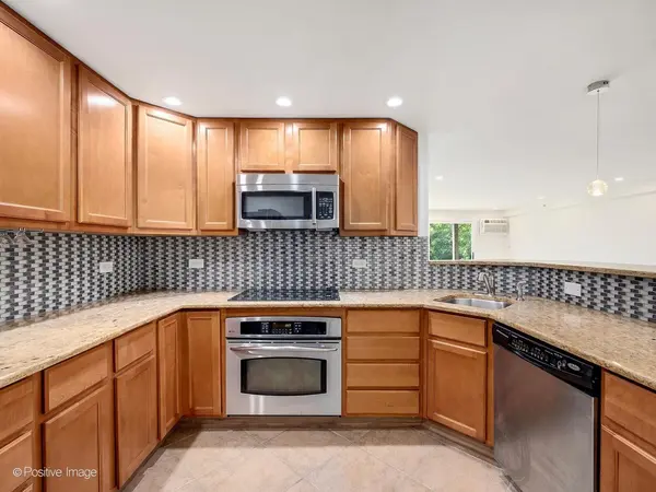 10130 S 84th TER #11107, Palos Hills, IL 60465