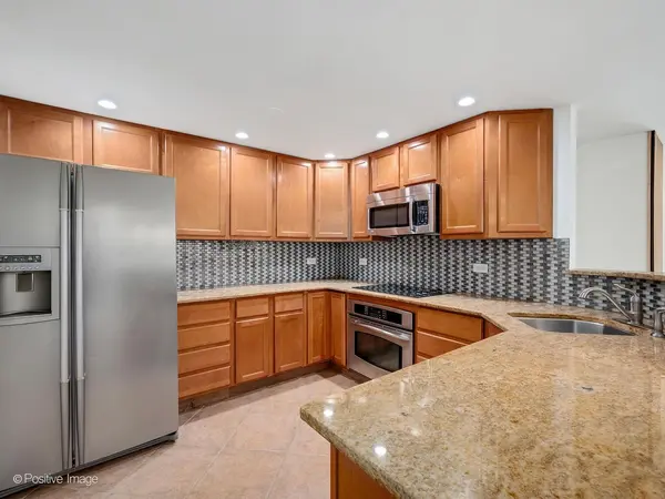 10130 S 84th TER #11107, Palos Hills, IL 60465