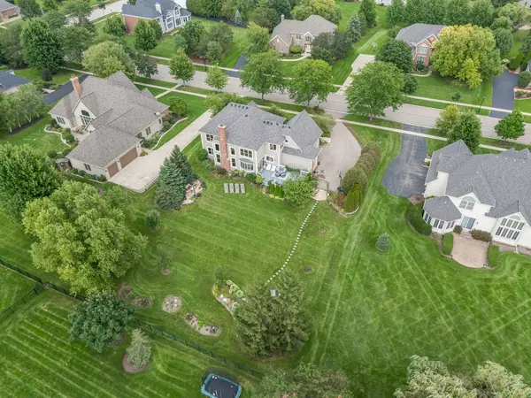 4135 River Ridge DR, St. Charles, IL 60175