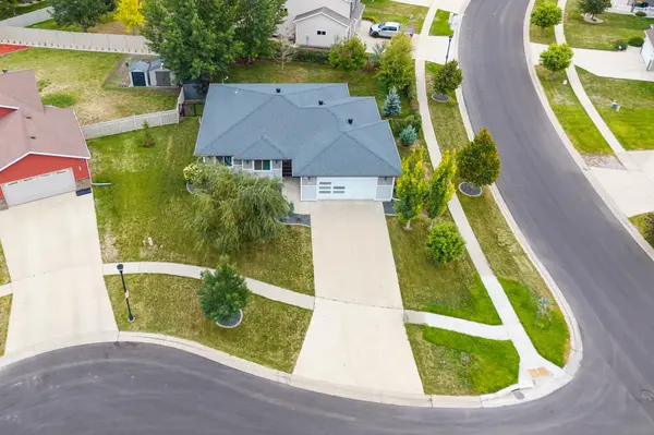 772 35th AVE E, West Fargo, ND 58078
