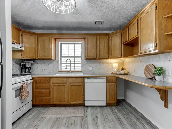 4608 N Mueller AVE, Bethany, OK 73008