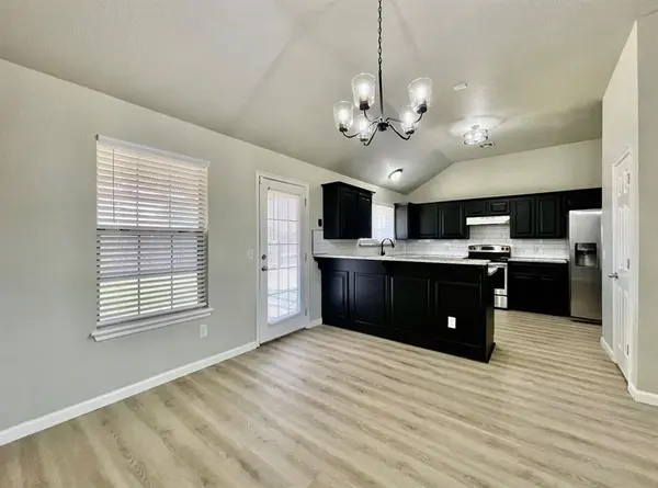 17505 Bronze LN, Edmond, OK 73012