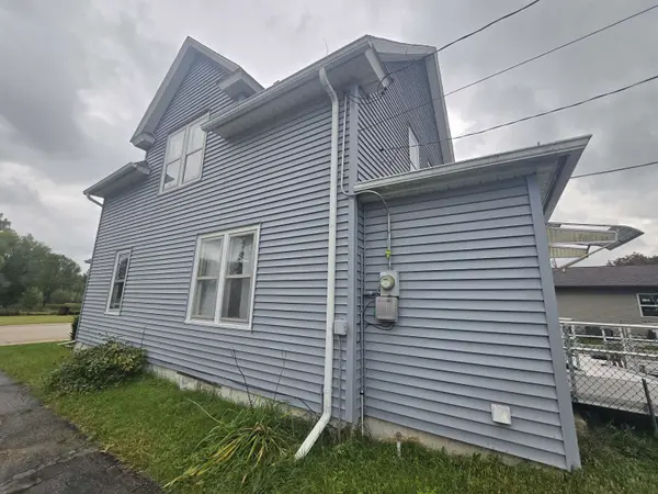 203 E WALL ST, Neshkoro, WI 54960