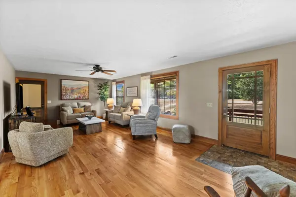 489 Page Dr, Mount Juliet, TN 37122