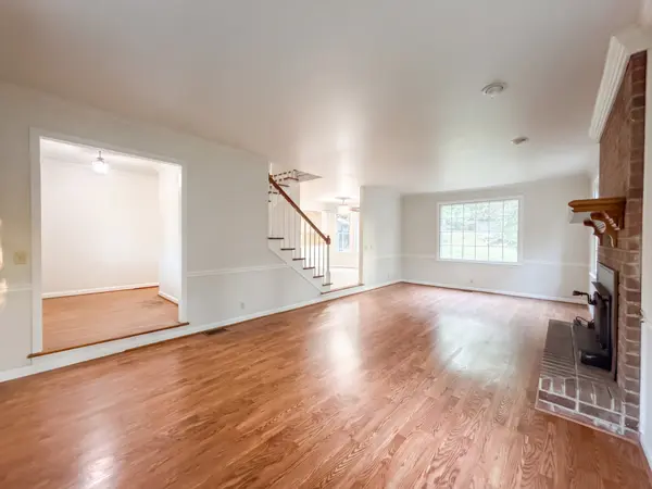 1104 Lakewood Dr, Gallatin, TN 37066