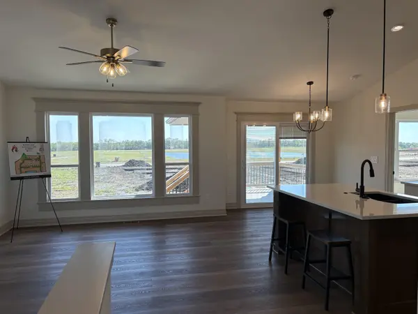 213 E Hanscom St, Derby, KS 67037