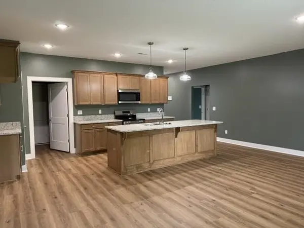 908 W 50th St S, Wichita, KS 67217