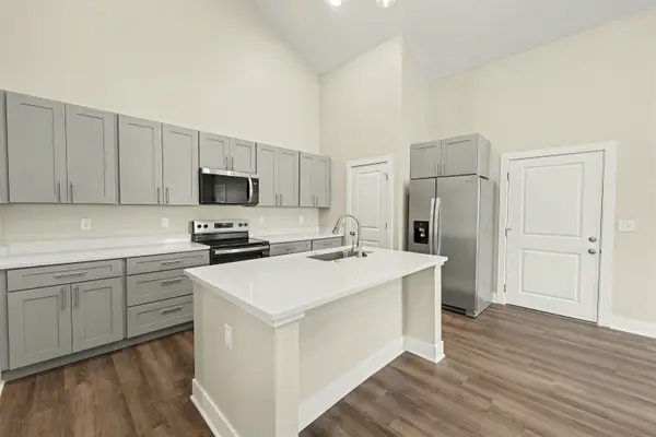 2717 Amelia Lane, Salina, KS 67401