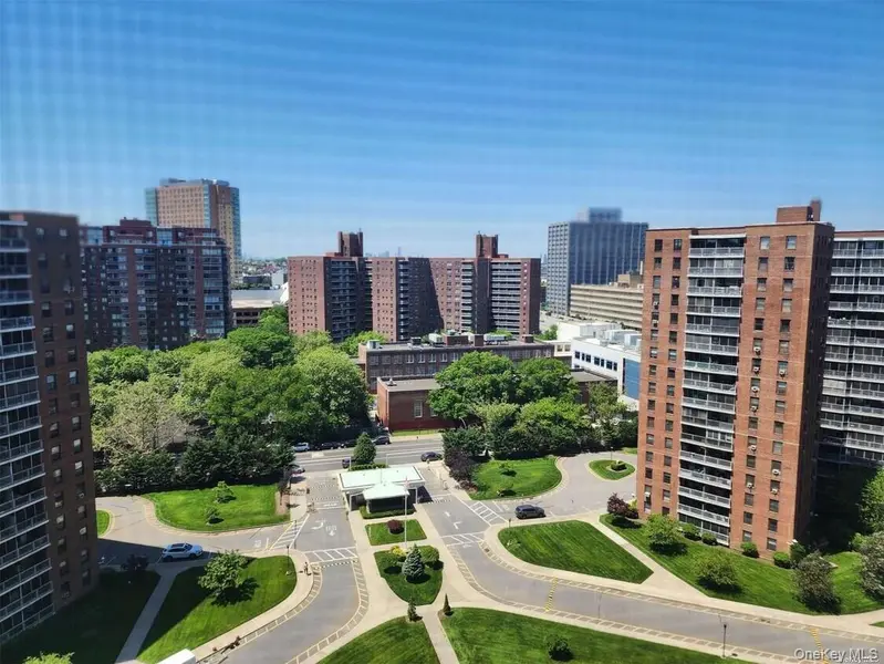 61-35 98th ST #16L, Rego Park, NY 11374