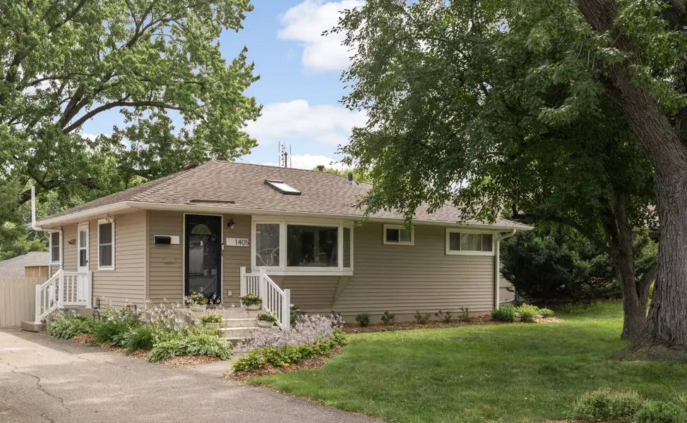 1405 Independence AVE S, Saint Louis Park, MN 55426