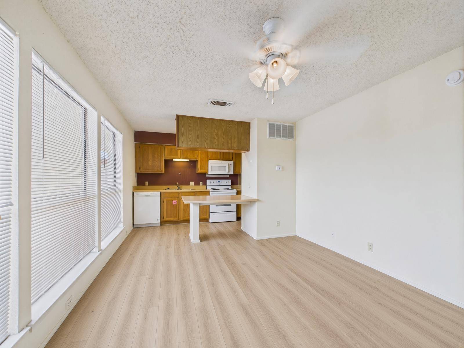 3115 Helms ST #301, Austin, TX 78705