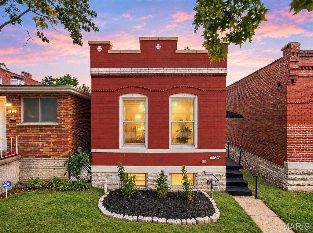 3429 Dunnica AVE, St Louis, MO 63118