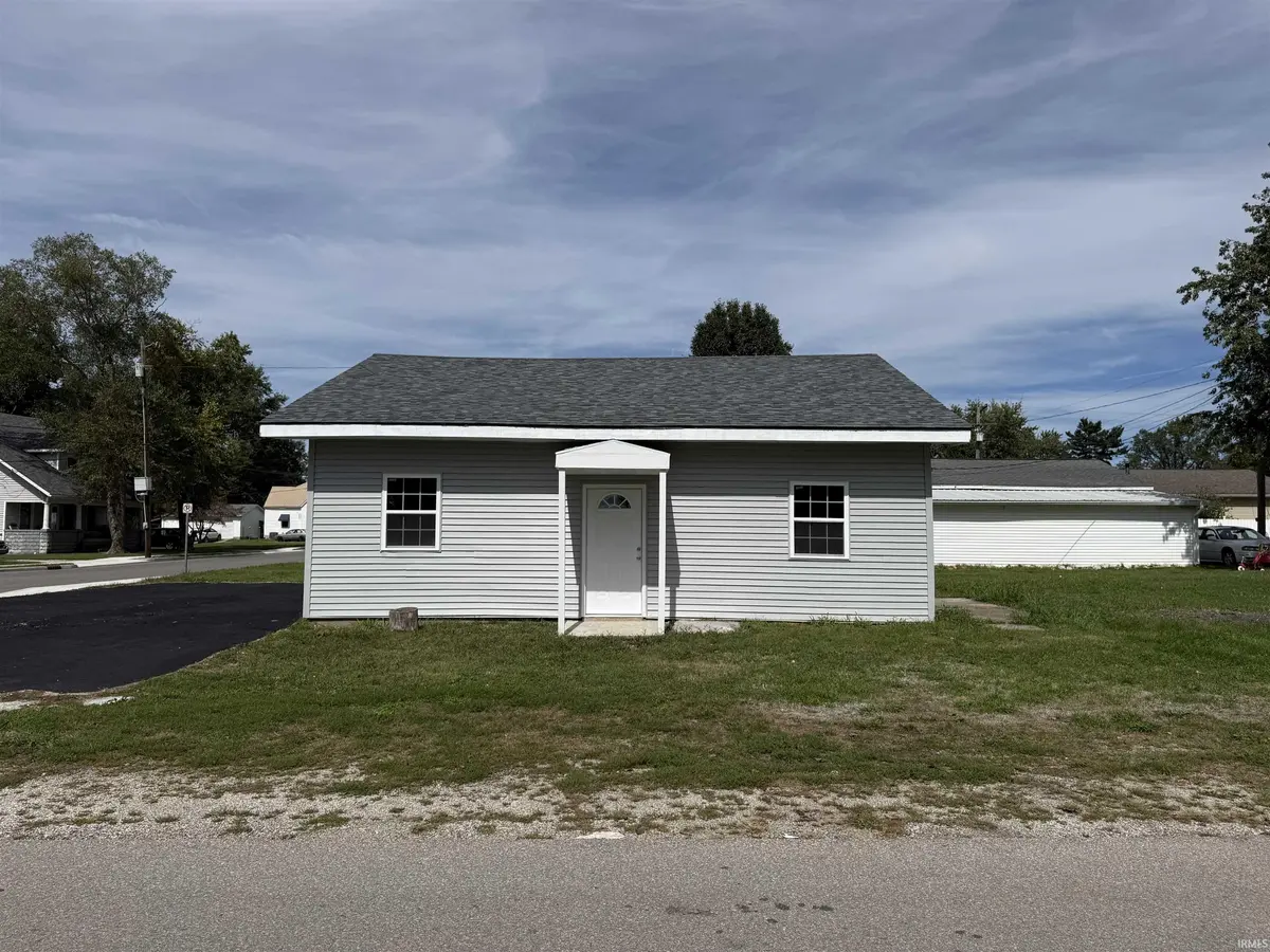 919 S Main ST, Bicknell, IN 47512