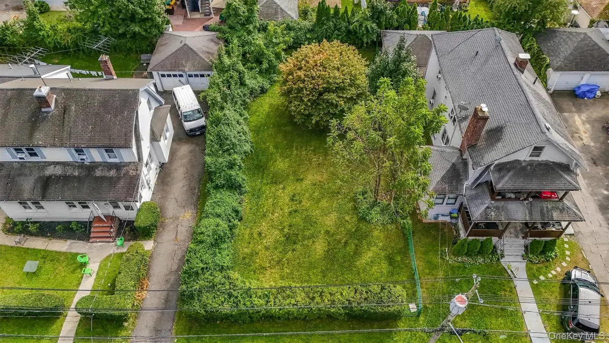 Vacant Florence AVE, White Plains, NY 10607