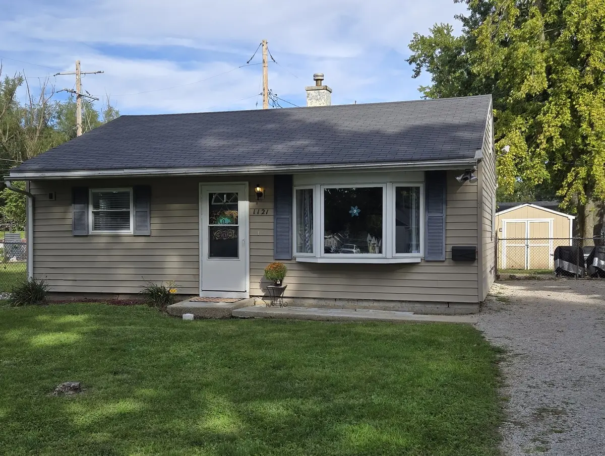 1121 N State ST, Bloomington, IL 61701