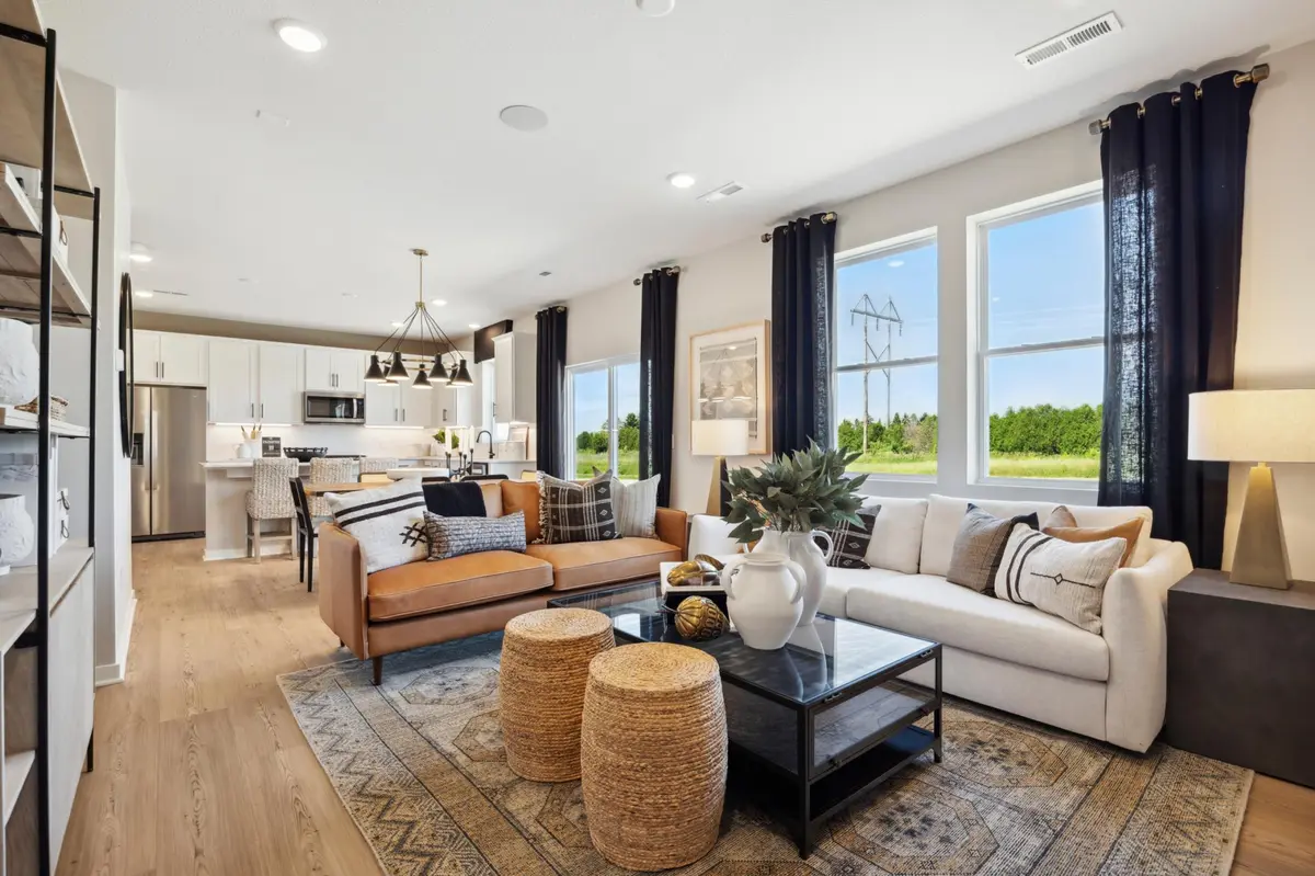 15180 Amber Fields BLVD, Rosemount, MN 55068