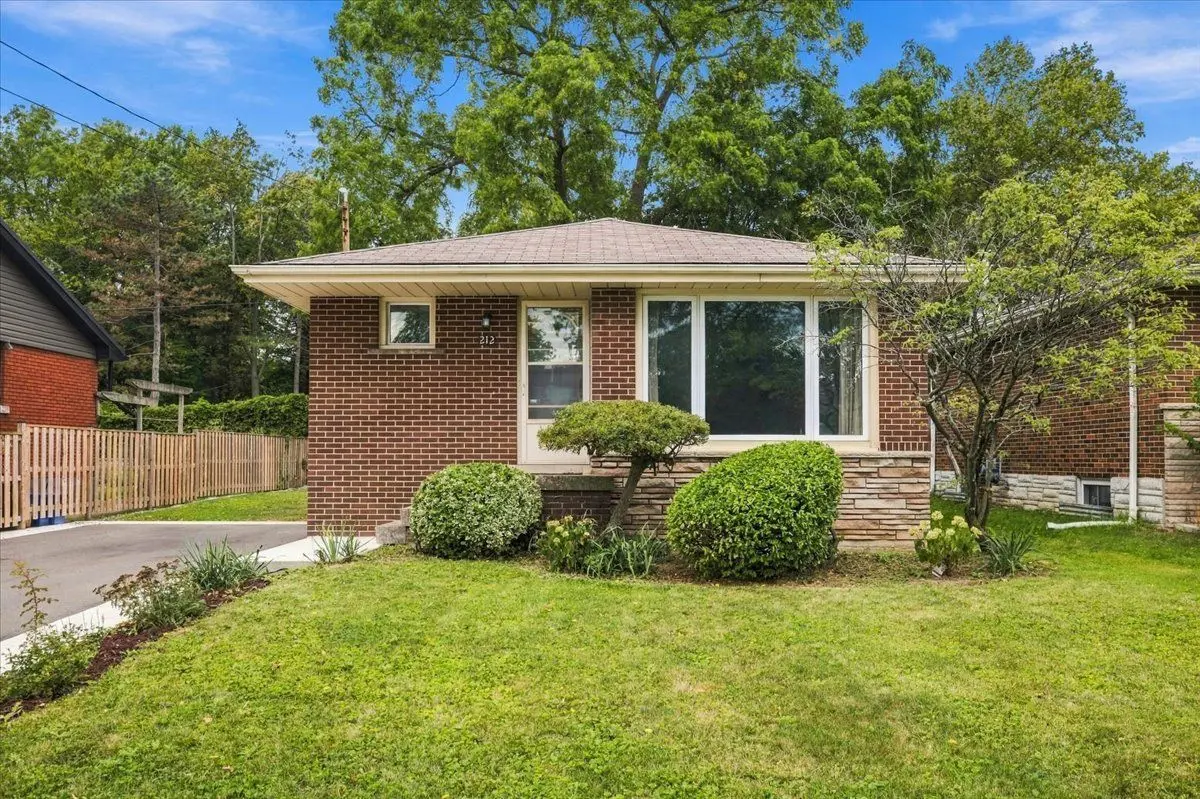 212 West 33rd ST, Hamilton, ON L9C 5J5