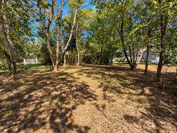 917 Proctor ST, Lockhart, TX 78644