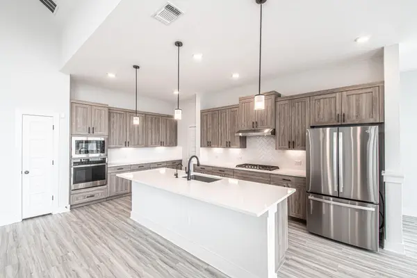 822 Wild Pecan LOOP, Buda, TX 78610