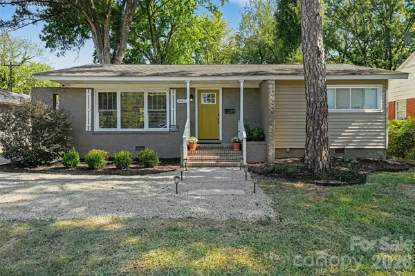 447 E Woodlawn RD, Charlotte, NC 28209