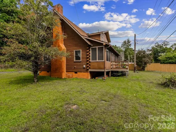 3206 Fork Mountain RD, Bakersville, NC 28705