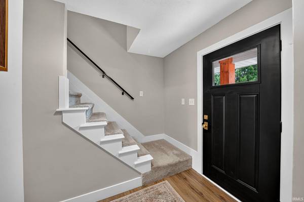 16333 Barna DR, Granger, IN 46530-8510