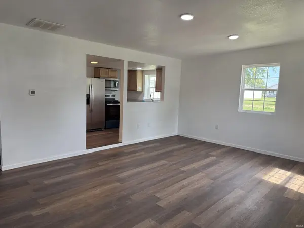 919 S Main ST, Bicknell, IN 47512