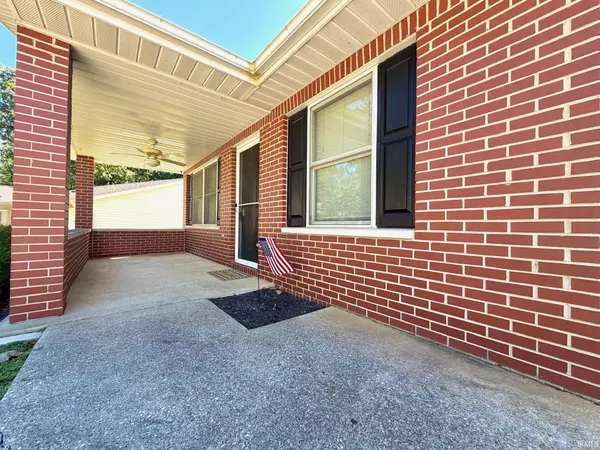 170 J Hunter DR, Bedford, IN 47421