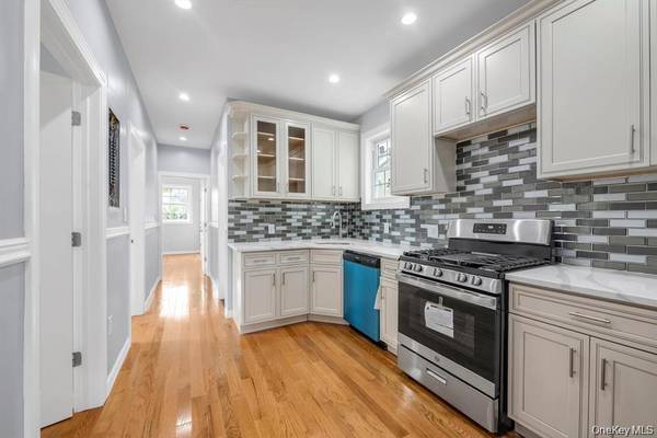 13740 234th ST, Rosedale, NY 11422