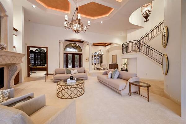 3809 FOUNDERS CLUB DR, Sarasota, FL 34240