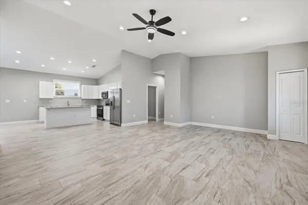 26 COXSWAIN DR, Placida, FL 33946