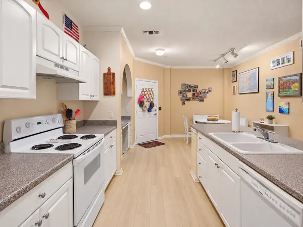 860 N ORANGE AVE #323, Orlando, FL 32801