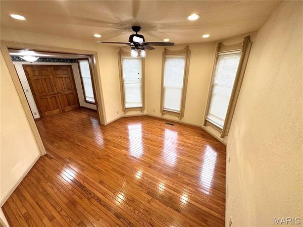 303 W Church ST, Palmyra, MO 63461