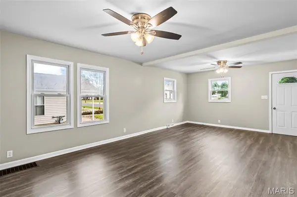705 E Columbia ST, Litchfield, IL 62056