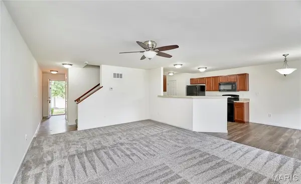 1810 Hyland Green DR, O'fallon, MO 63366