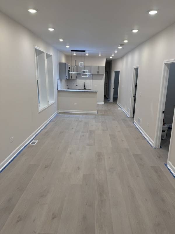 3424 W Walnut ST, Chicago, IL 60624