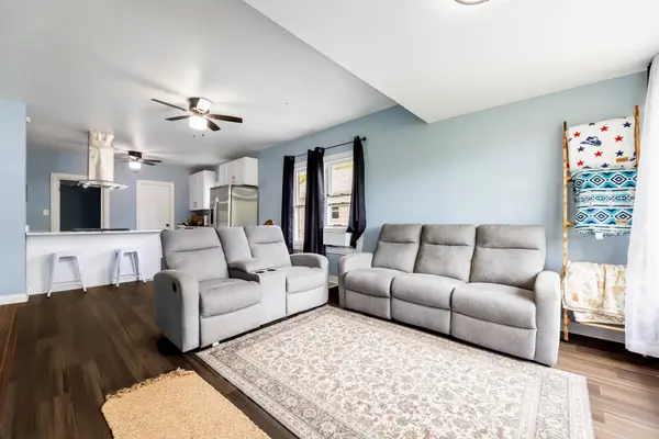 306 Barry AVE, Lockport, IL 60441