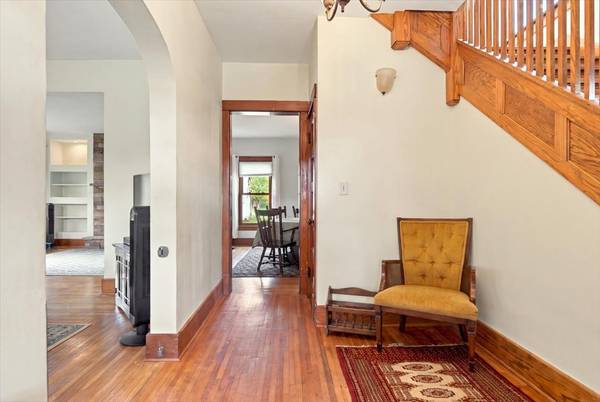 1702 E 5th ST, Sterling, IL 61081