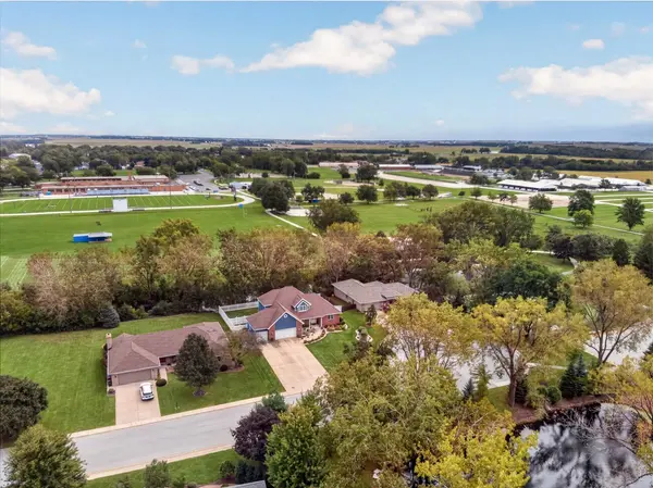341 Hans Brinker RD, Peotone, IL 60468