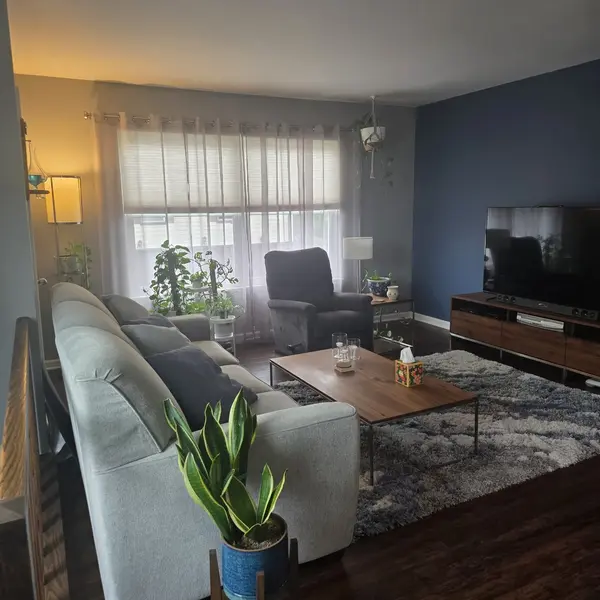 841 Pahl RD, Elk Grove Village, IL 60007