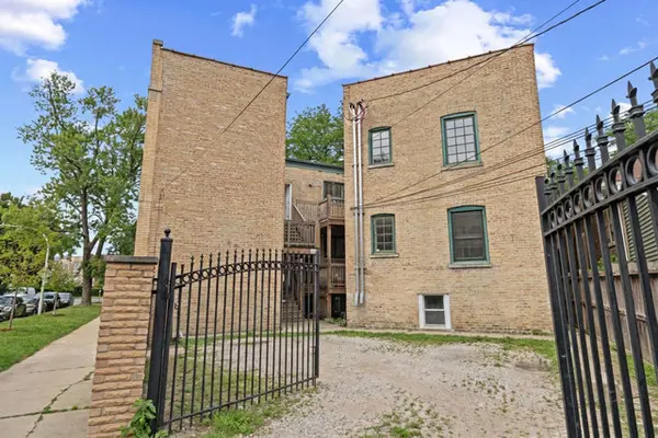 3107 N Harding AVE #1W, Chicago, IL 60618