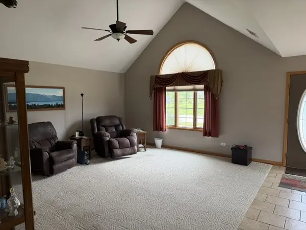 1658 Kirsten Lee DR #1658, Wilmington, IL 60481