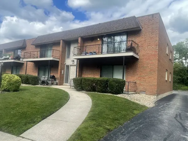 623 N Carroll Pkwy #101, Glenwood, IL 60425